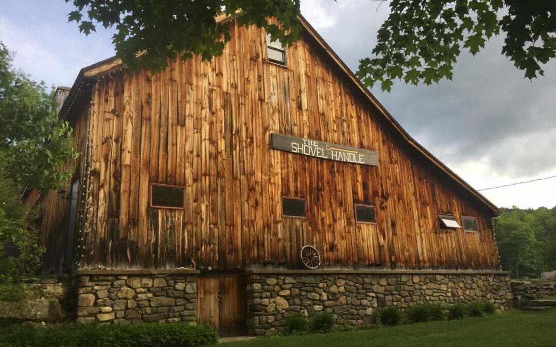 Top Barn Wedding Venues in NH